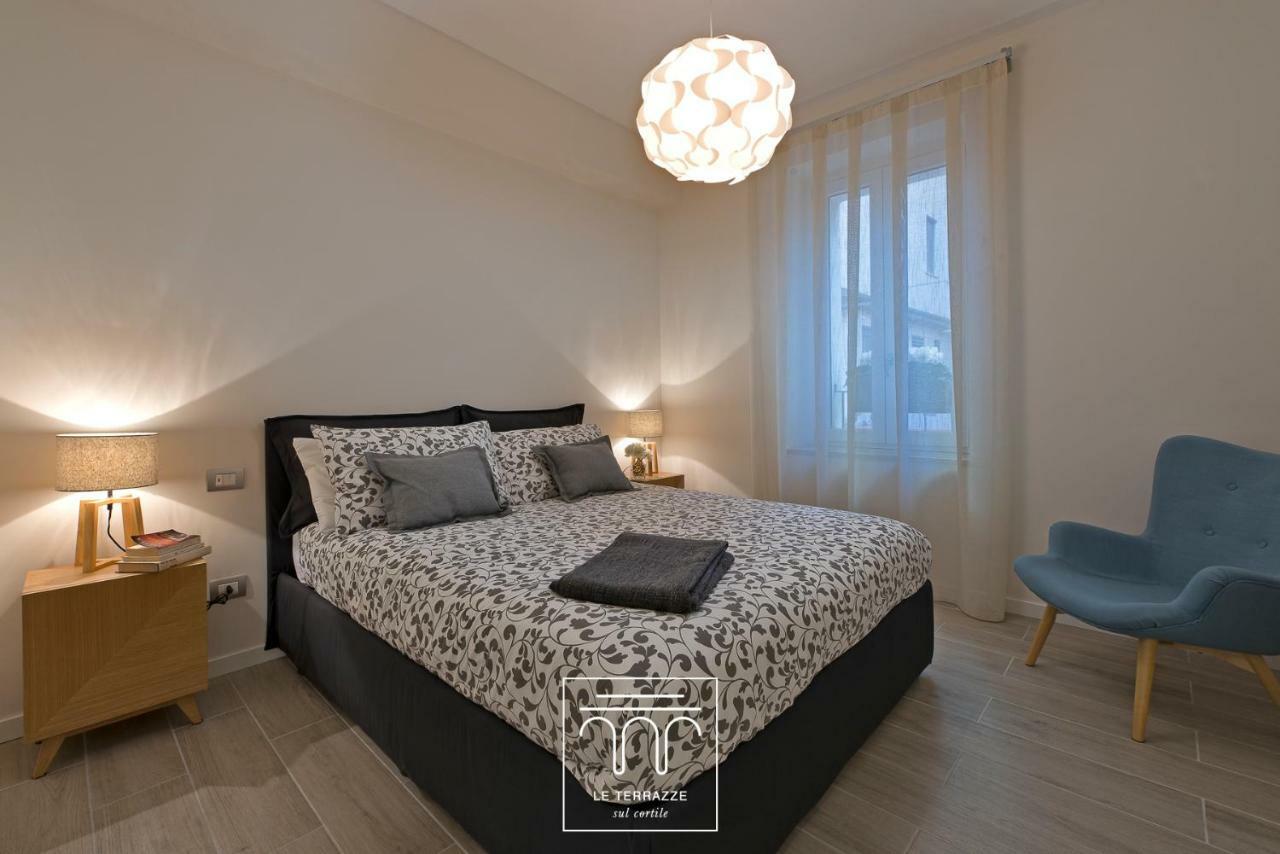Le Terrazze Sul Cortile Lägenhet Salerno Exteriör bild