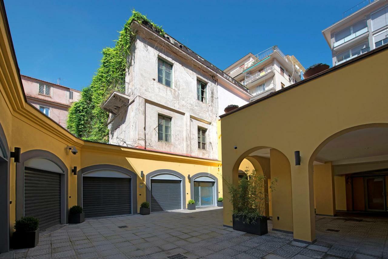 Le Terrazze Sul Cortile Lägenhet Salerno Exteriör bild