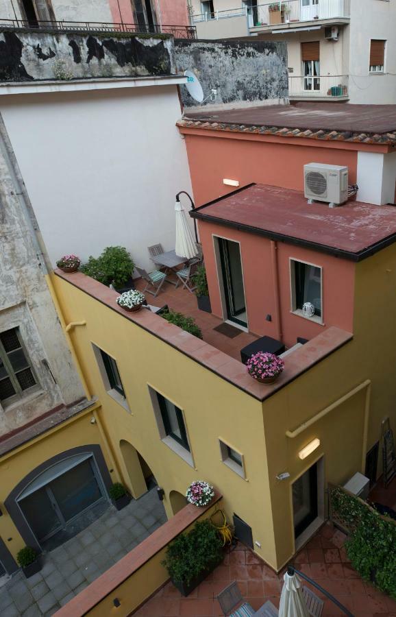 Le Terrazze Sul Cortile Lägenhet Salerno Exteriör bild