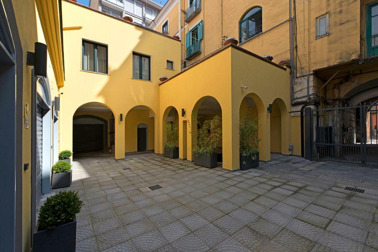 Le Terrazze Sul Cortile Lägenhet Salerno Exteriör bild